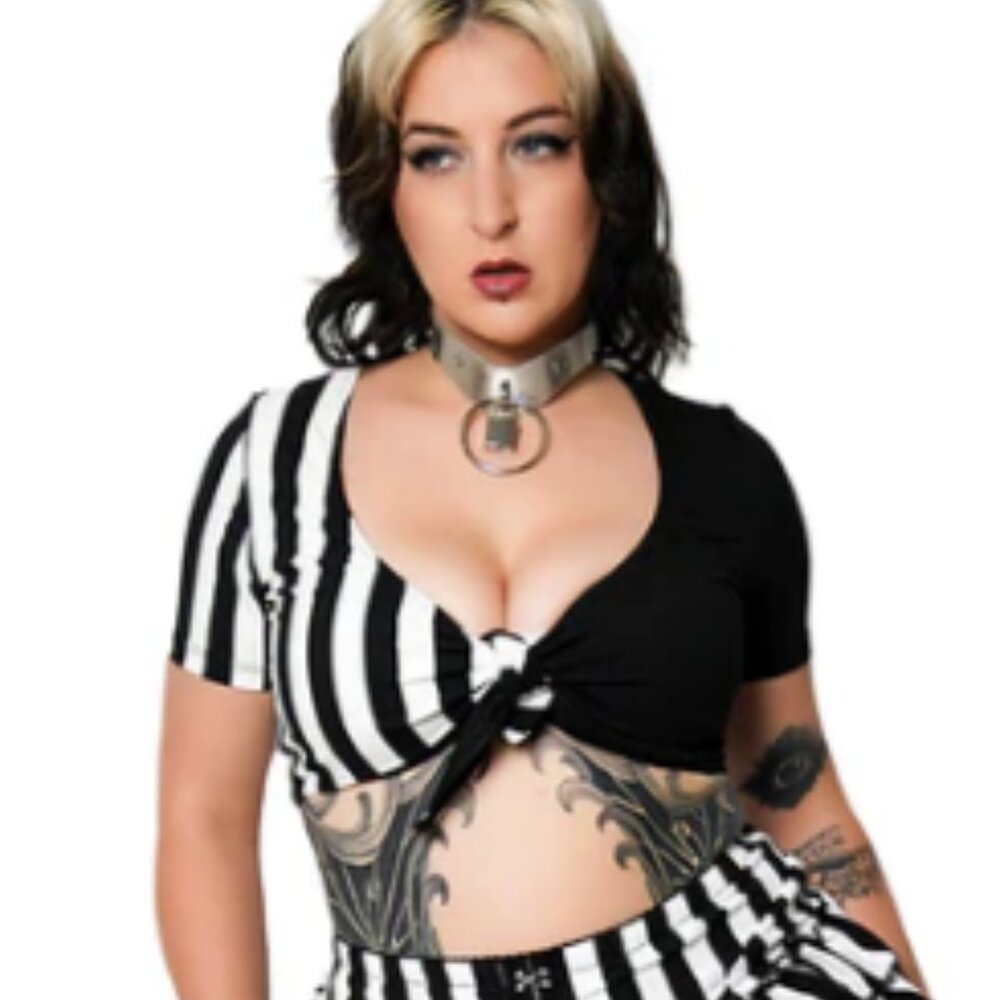 Forest Ink Ghost Town Front Tie Top NWT*